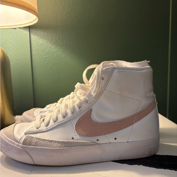 Nike White and Pink High-Tops - Picture 1 of 4